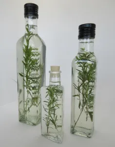 Bavarian Savory-Vinegar With 3% Fresh Savory 500ml (16.9oz)