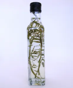 Bavarian Tarragon-Vinegar with 3% fresh Tarragon 250ml (8.5oz)