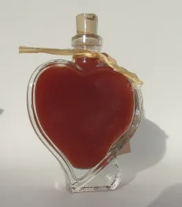 Geschenkherz Amore Erdbeer-Essig mit 50% frischen Erdbeeren 100ml Valentinstag