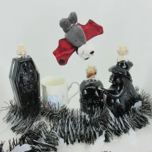 Halloween Pestbeulen-Likör in Hexe auf Besen mit Kaffee-Likör 15% vol 200ml